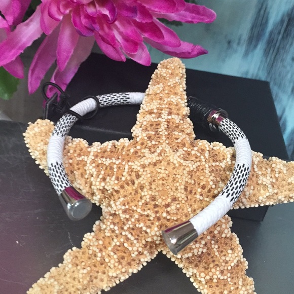 1913 Bracelet - Picture 2 of 3